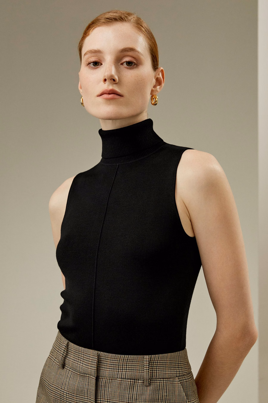 Silk Knitted Turtleneck Sleeveless Top