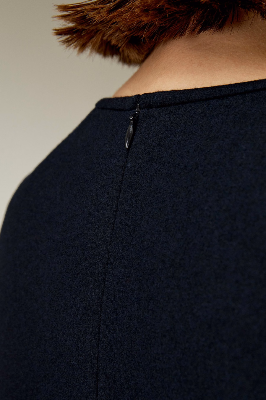 Drehfront Etuikleid