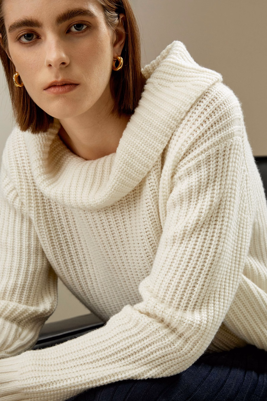 Weit geschnittener Rollkragenpullover
