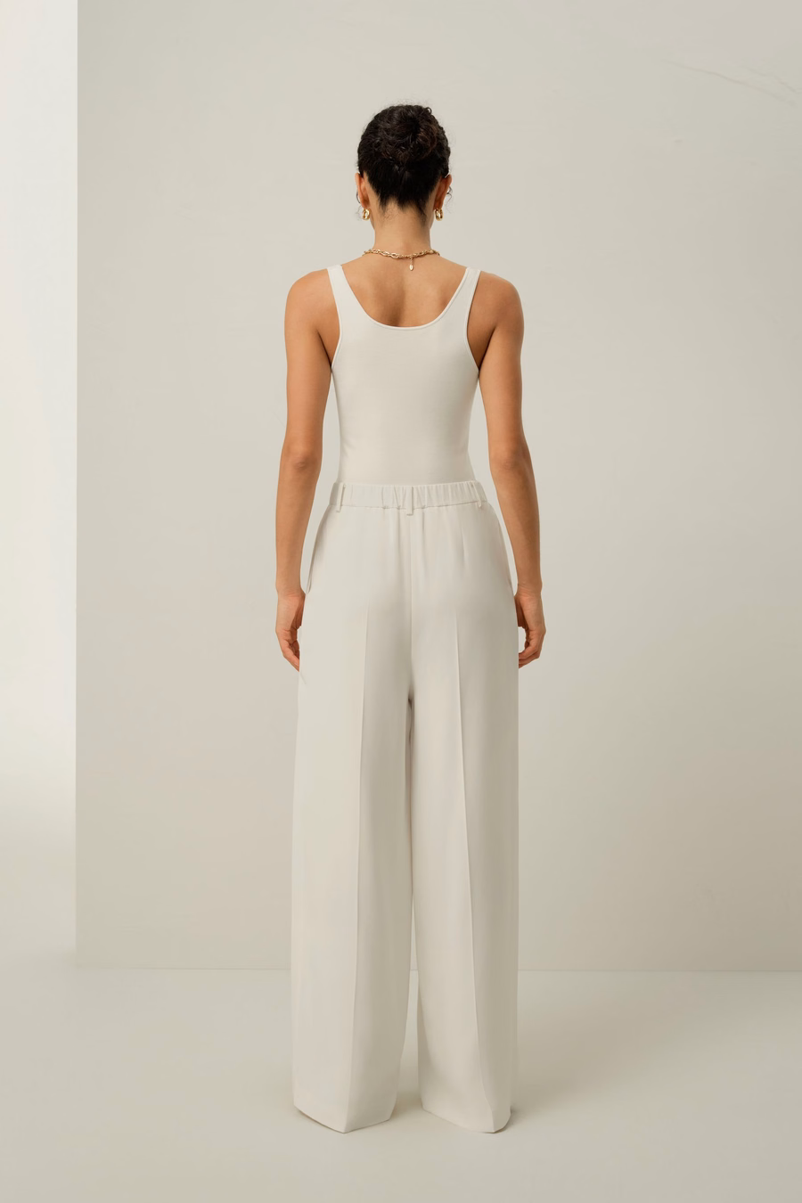 Seiden-Crepé-Hose mit weitem Bein