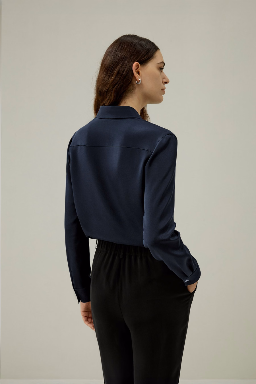 Elegante Seidenbluse mit Knöpfen