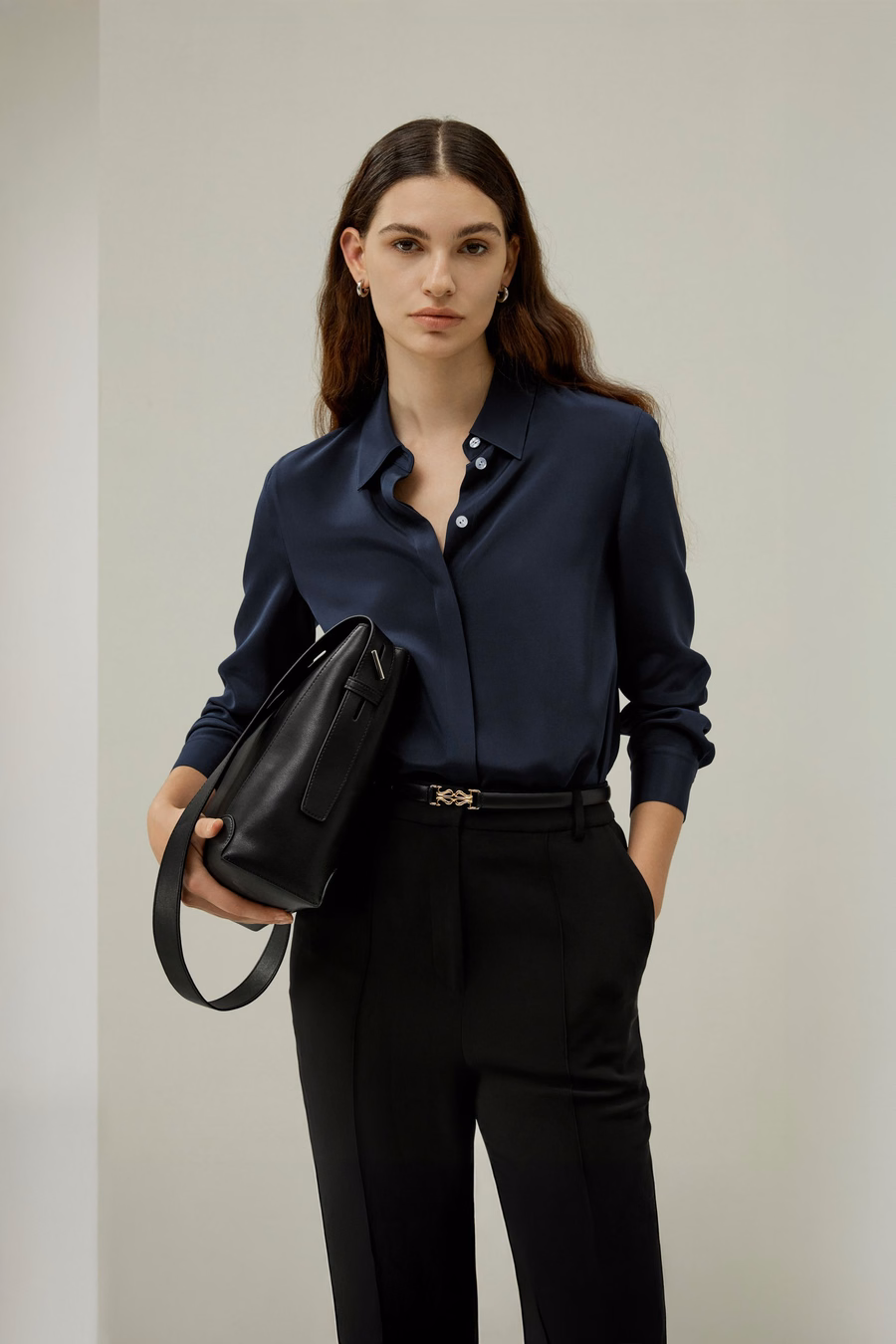 Elegante Seidenbluse mit Knöpfen