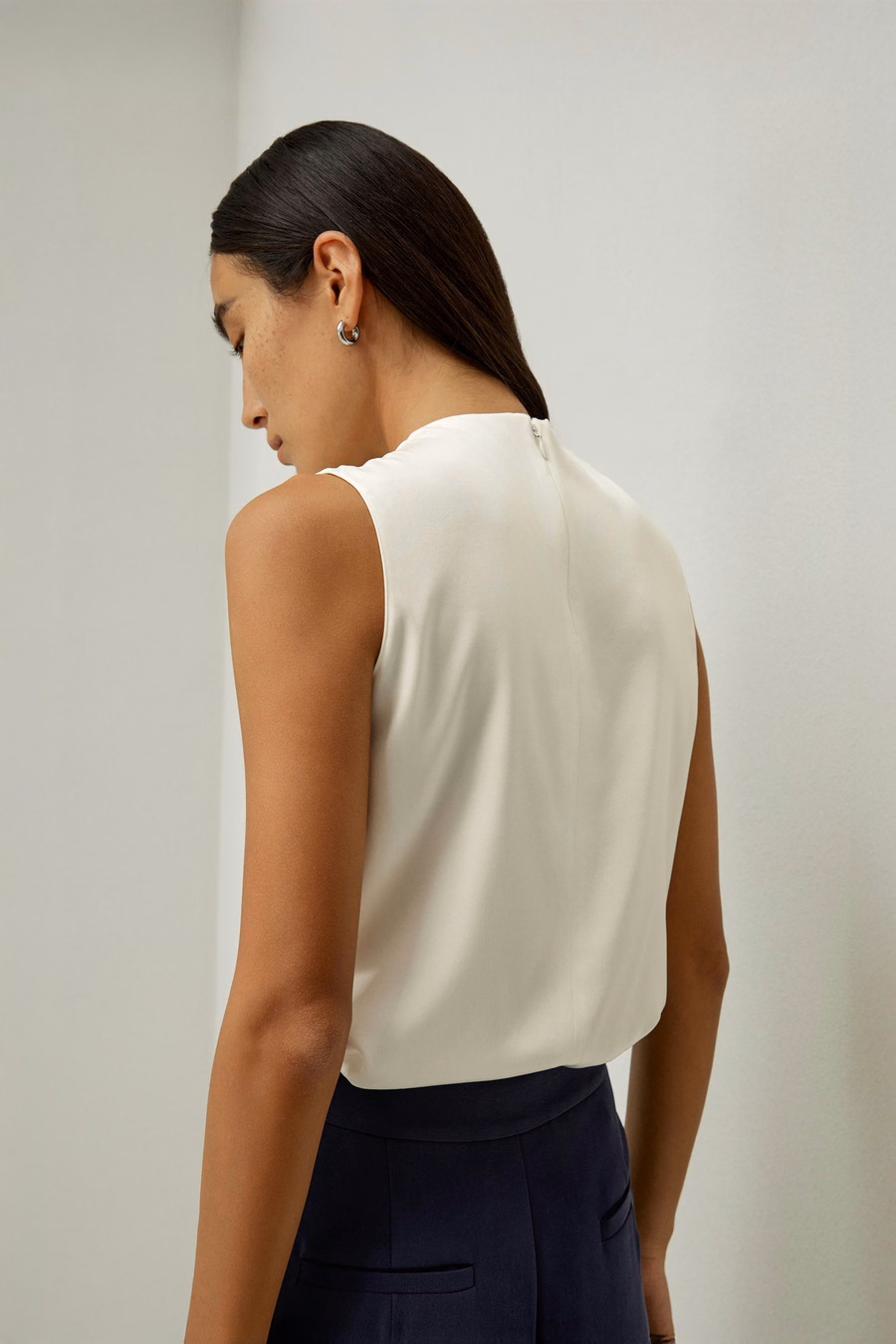 Ärmelloses minimalistisches Top