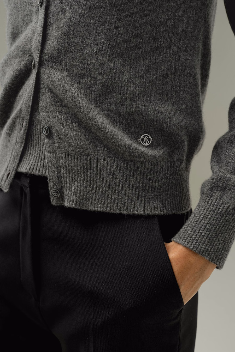 Cashmere-Fitted Crew Neck Cardigan