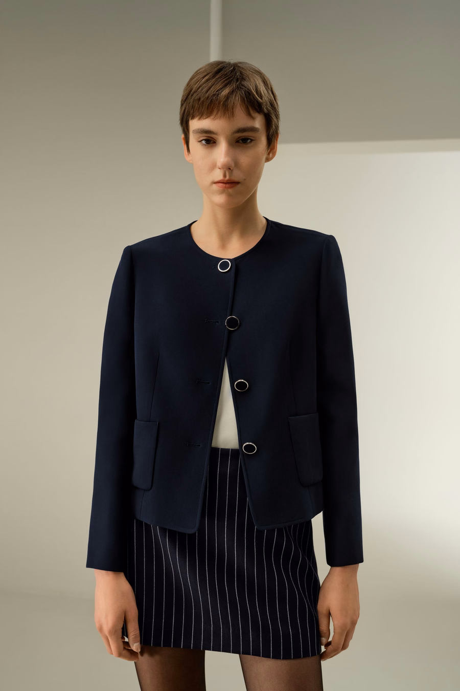 Maßgeschneiderte Boxy-Seidenjacke