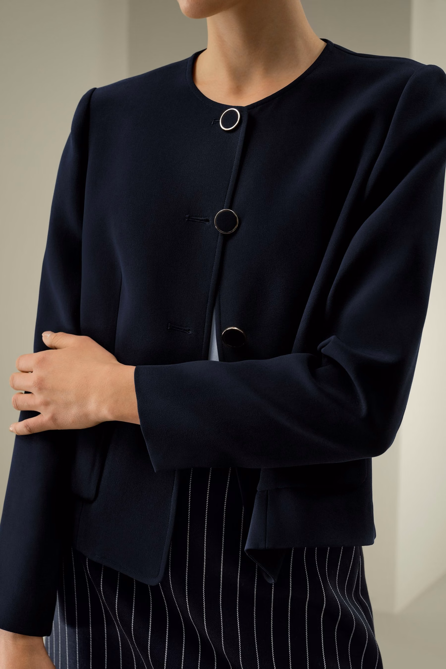Maßgeschneiderte Boxy-Seidenjacke