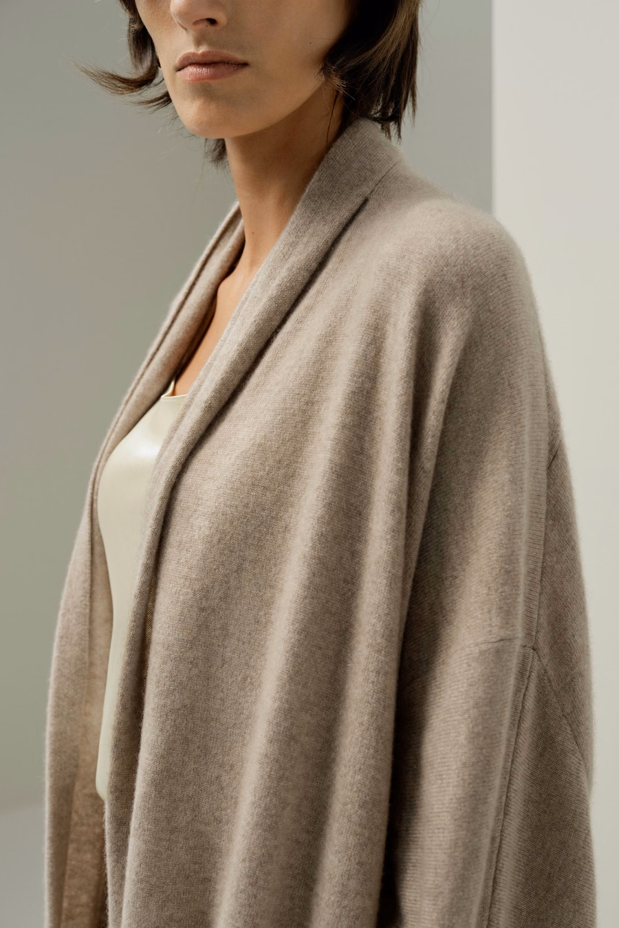 Wadenlanger Kaschmir-Cardigan