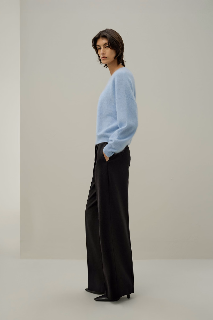 Entspannter Cashmere-Pullover mit fallenden Schultern