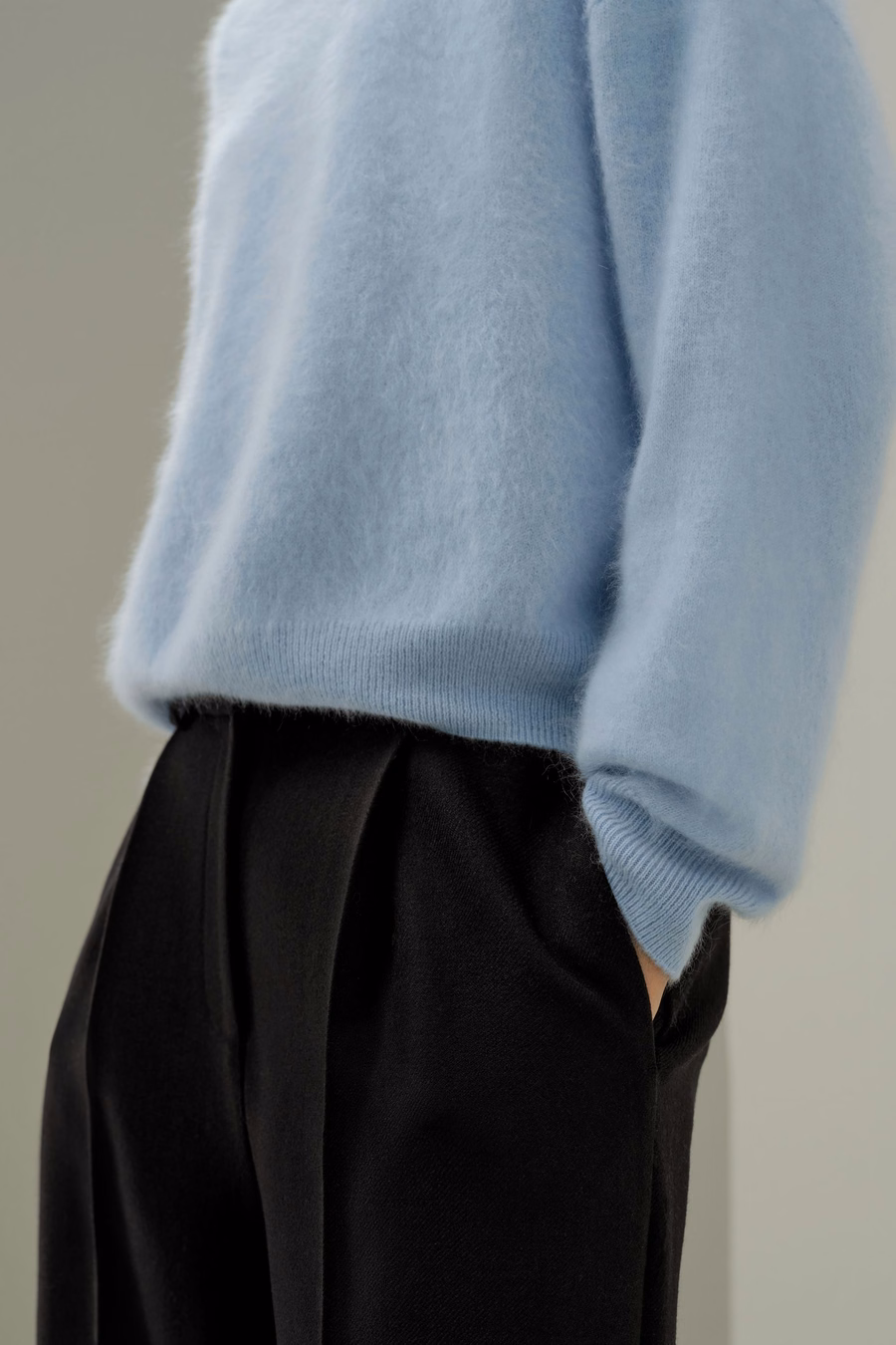 Entspannter Cashmere-Pullover mit fallenden Schultern