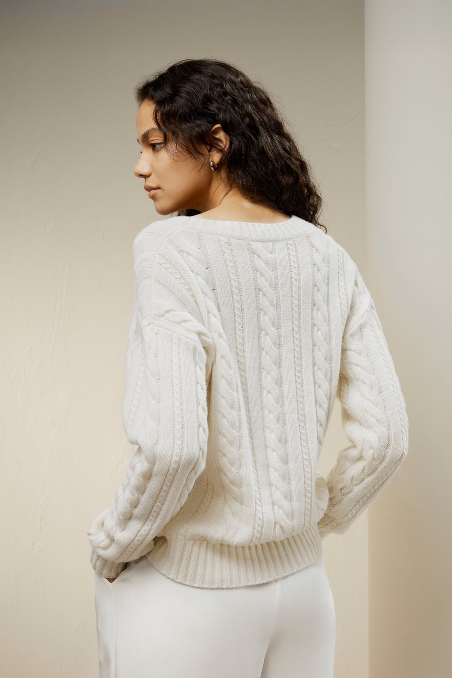 Kabelstrickpullover aus Wolle-Kaschmir-Mischung
