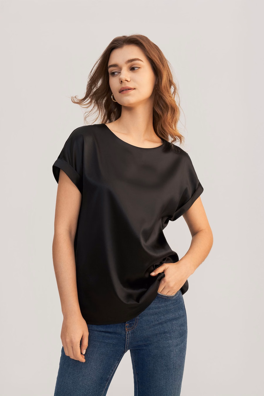 Short Sleeves Round Neck Silk Tee