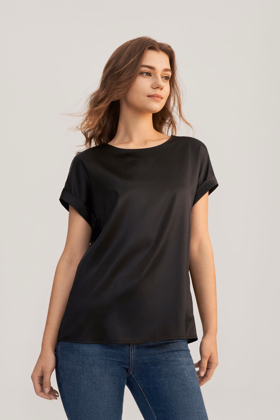 Short Sleeves Round Neck Silk Tee