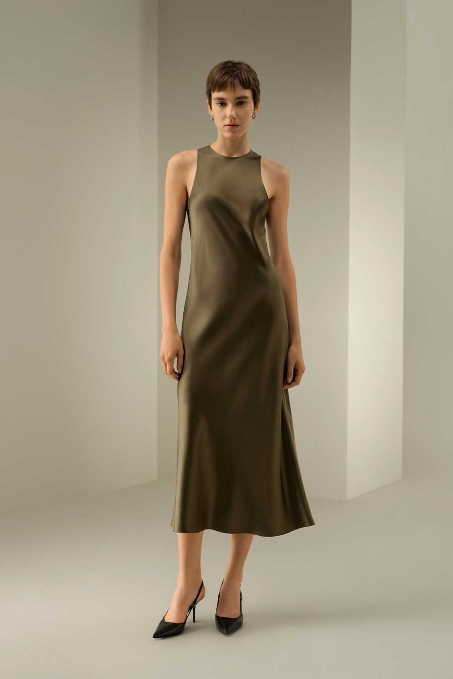 Elegantes ärmelloses Seiden-Maxikleid