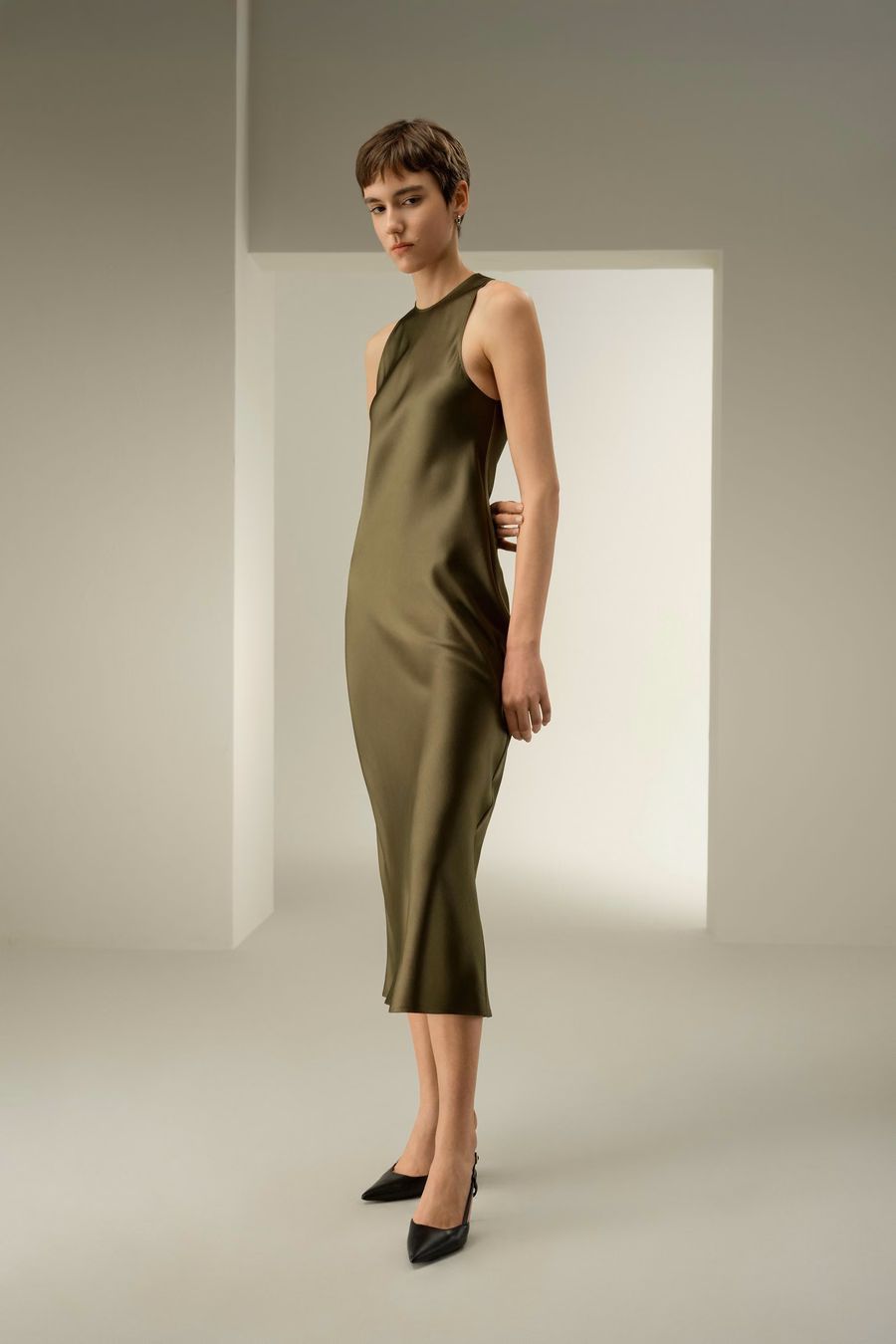 Elegantes ärmelloses Seiden-Maxikleid