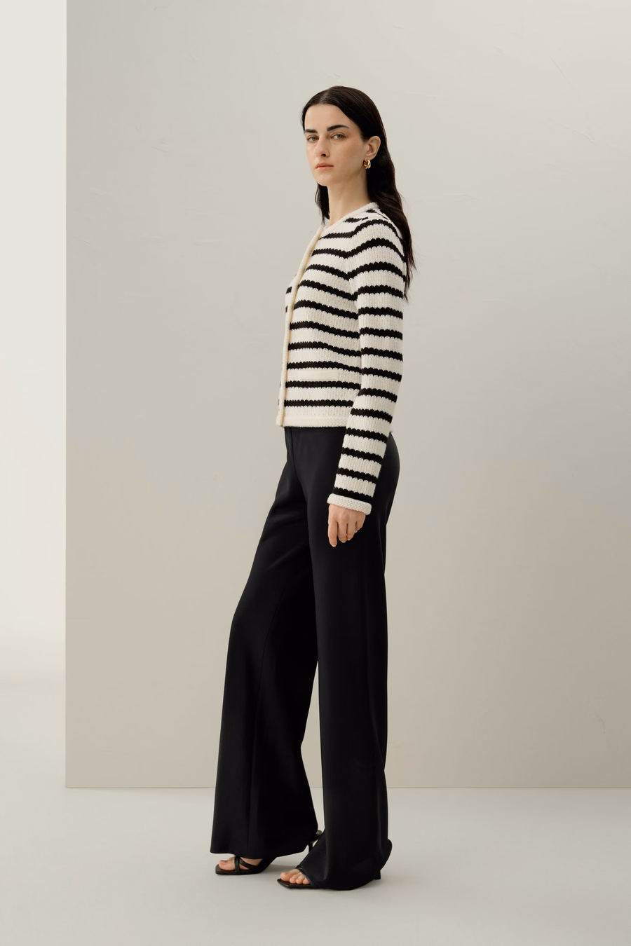 Gestreifter Crochet-Wollcardigan