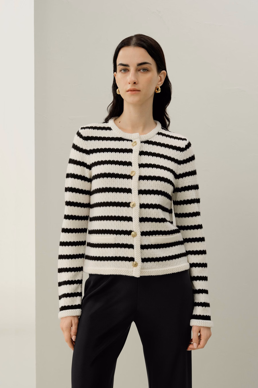 Gestreifter Crochet-Wollcardigan