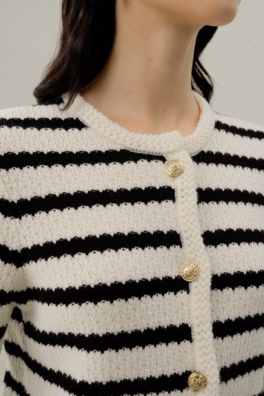 Gestreifter Crochet-Wollcardigan