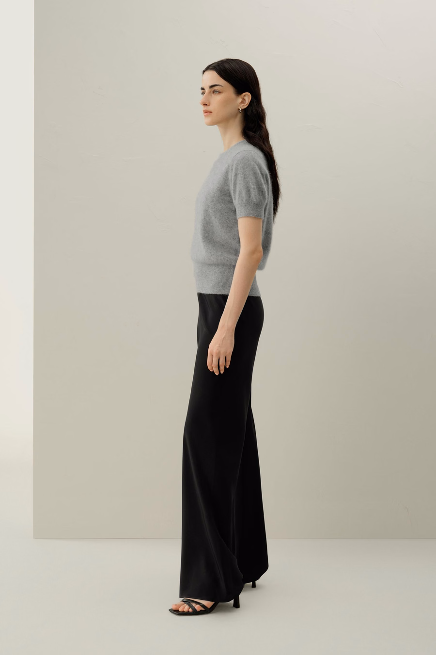 Gebürsteter Kaschmir-Pullover mit kurzen Ärmeln