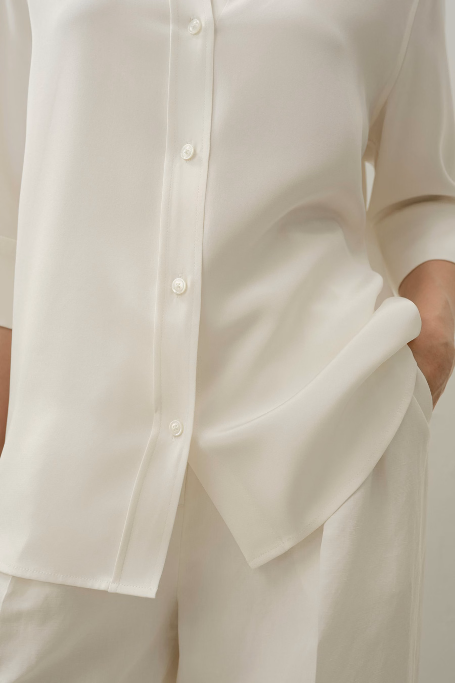 Seiden-Crêpe Relaxed Halbarm-Shirt