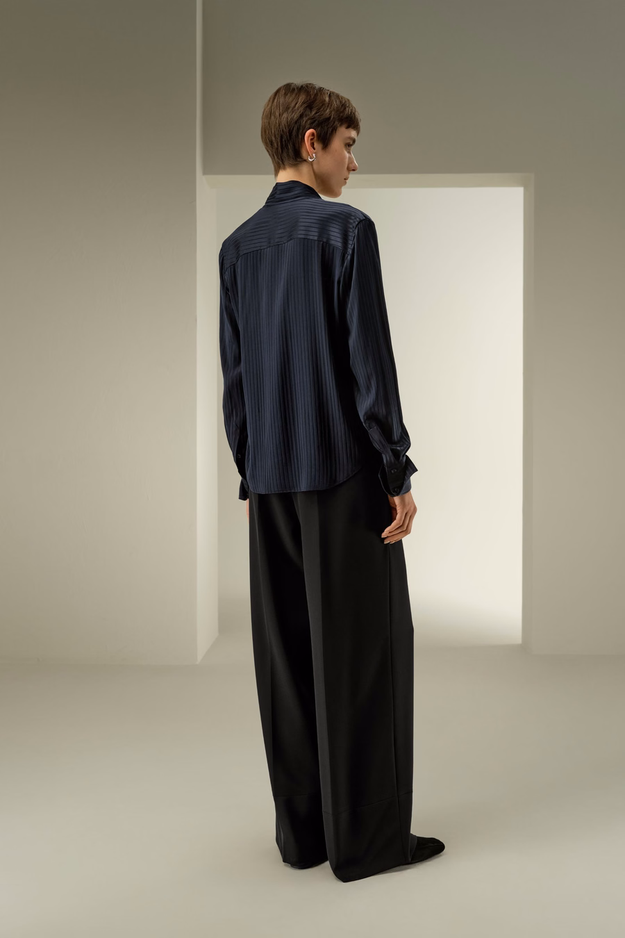 Seidenbluse mit abnehmbarem Band