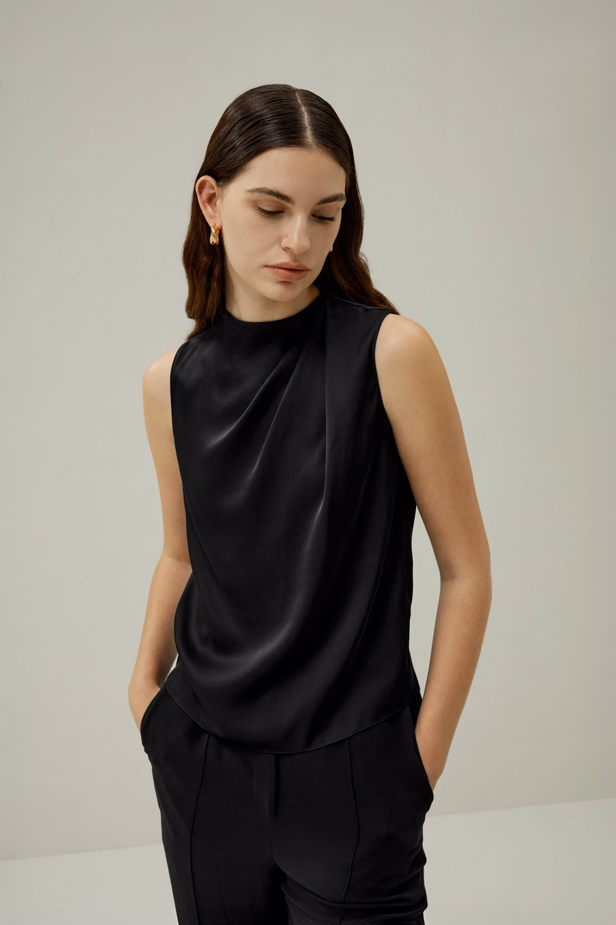 Ärmelloses minimalistisches Top