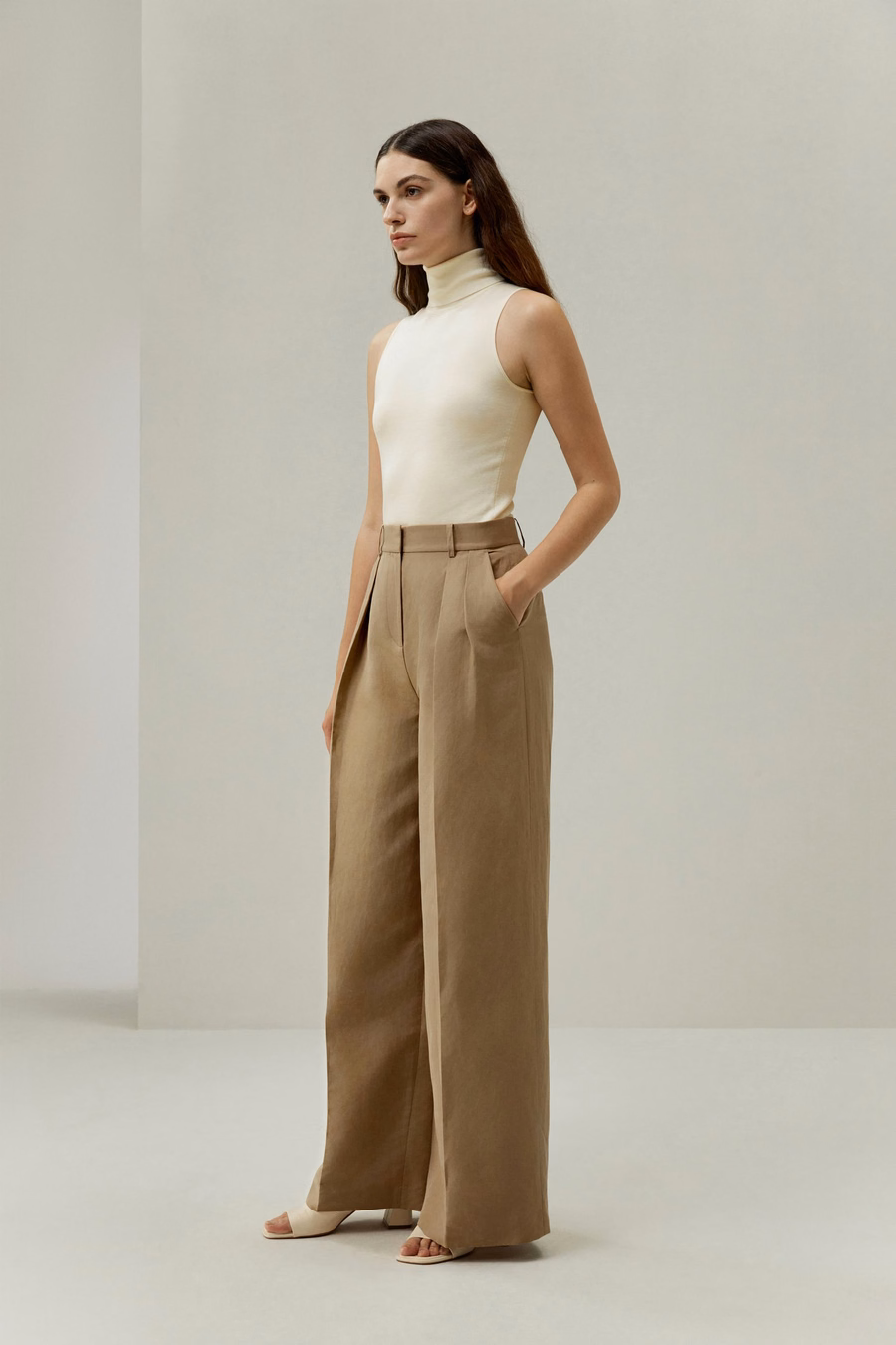 Front-gefaltete Seiden-Leinen-Mischhose