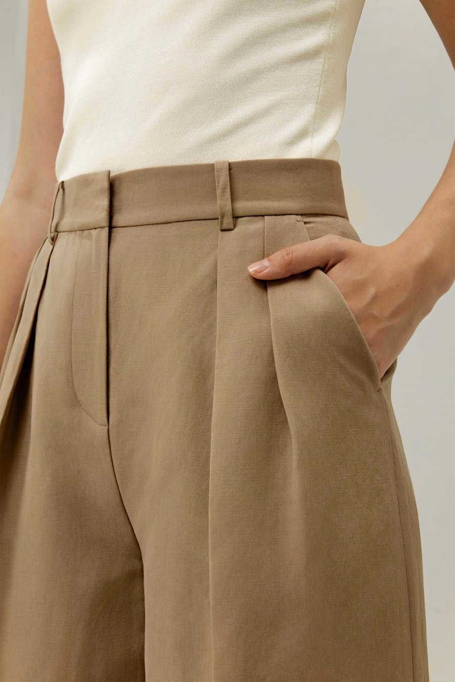 Front-gefaltete Seiden-Leinen-Mischhose