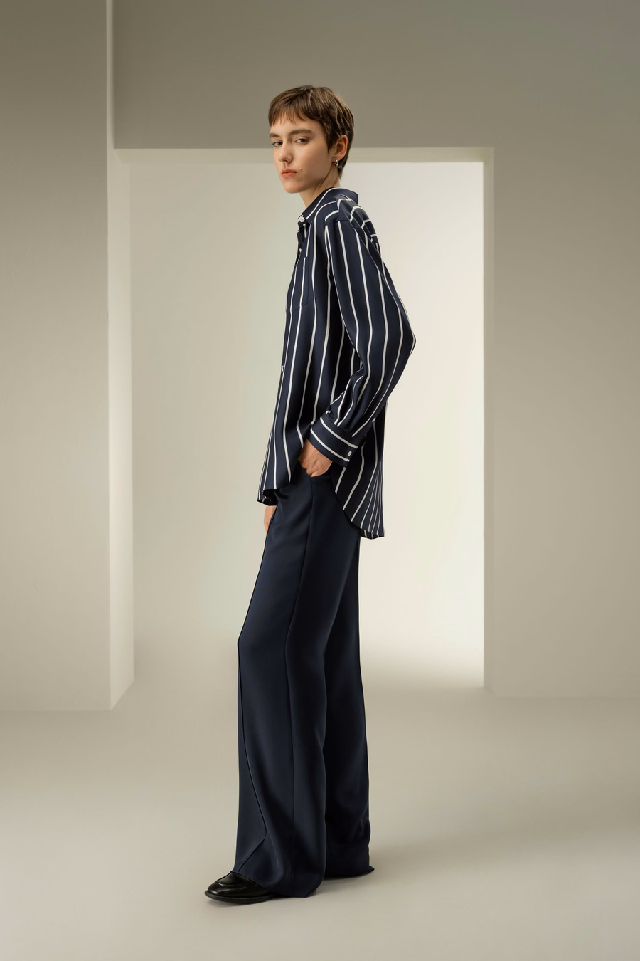 Seiden-Twill gestreifte Button-Down-Bluse