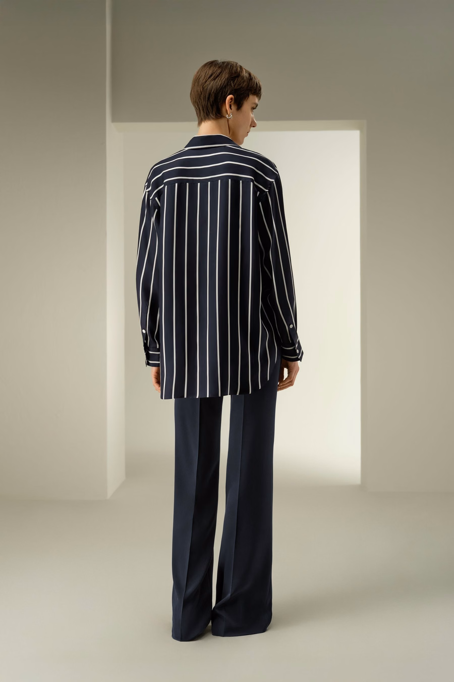Seiden-Twill gestreifte Button-Down-Bluse