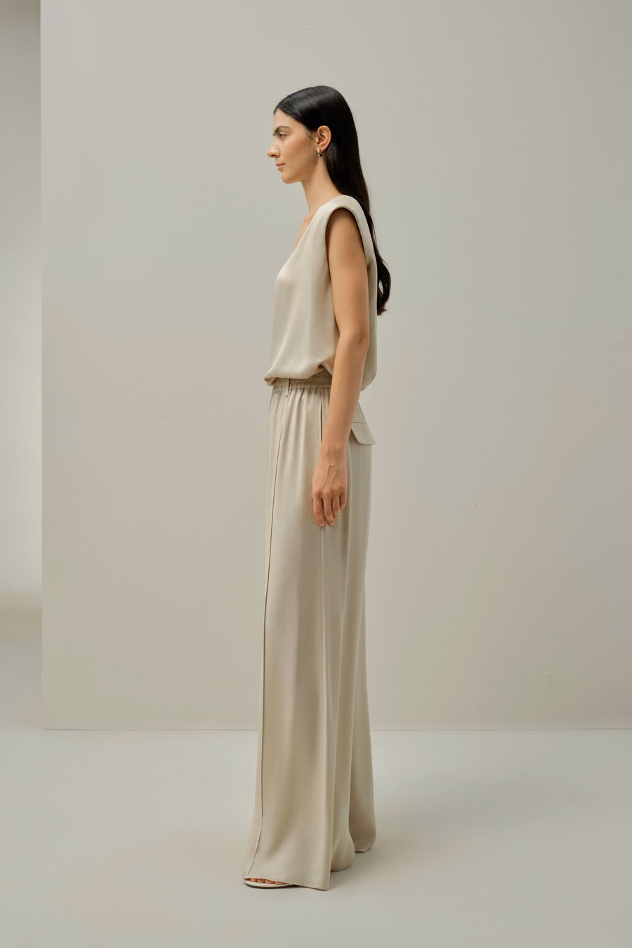 Seidensuede Ärmelloses V-Neck Top