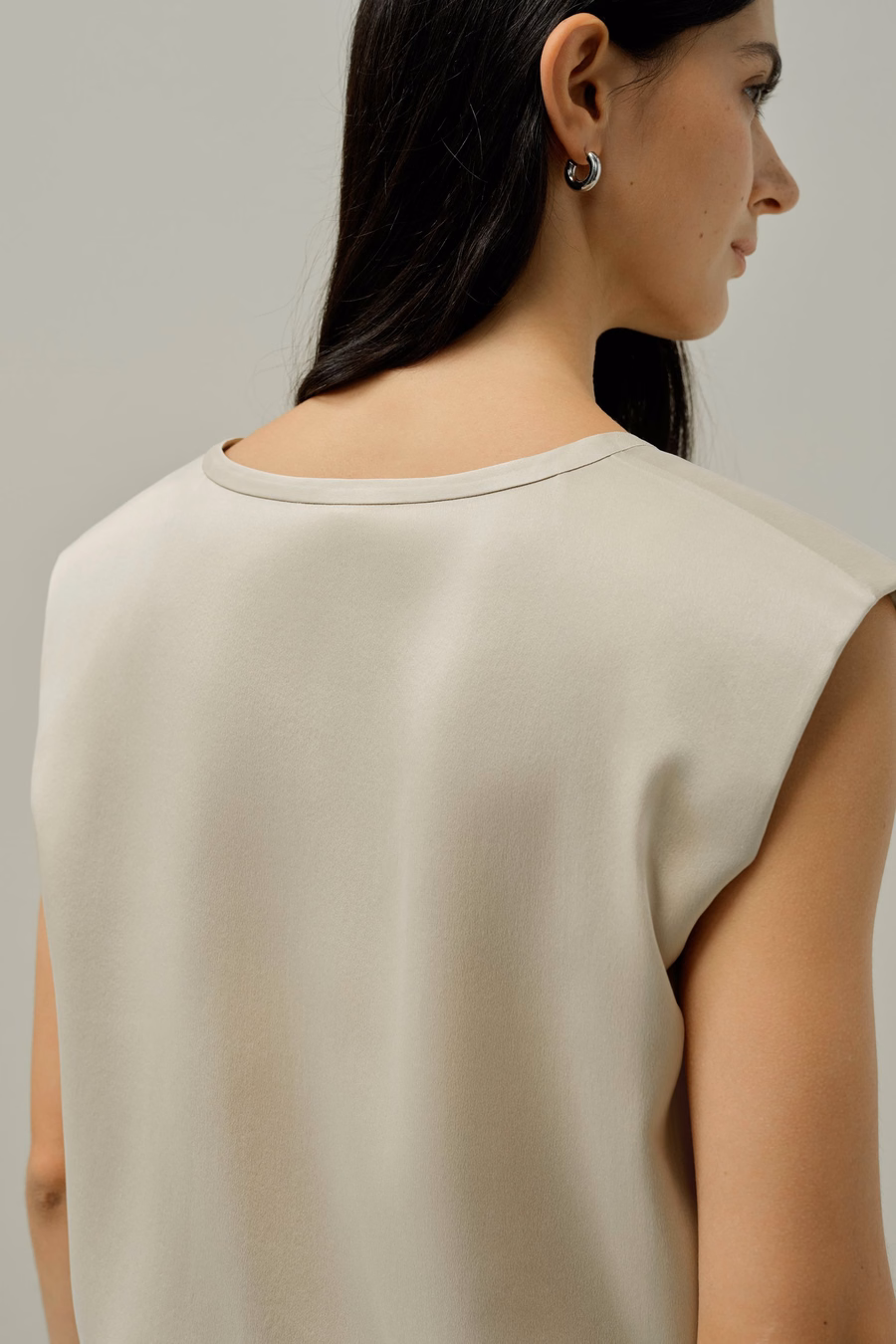 Seidensuede Ärmelloses V-Neck Top