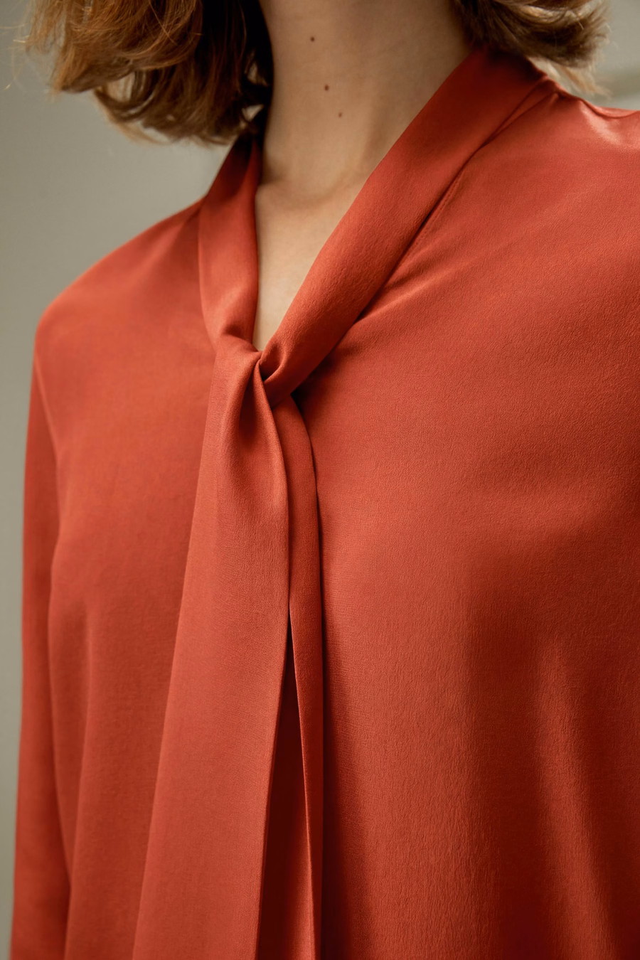 Seiden-Fliege-Bluse