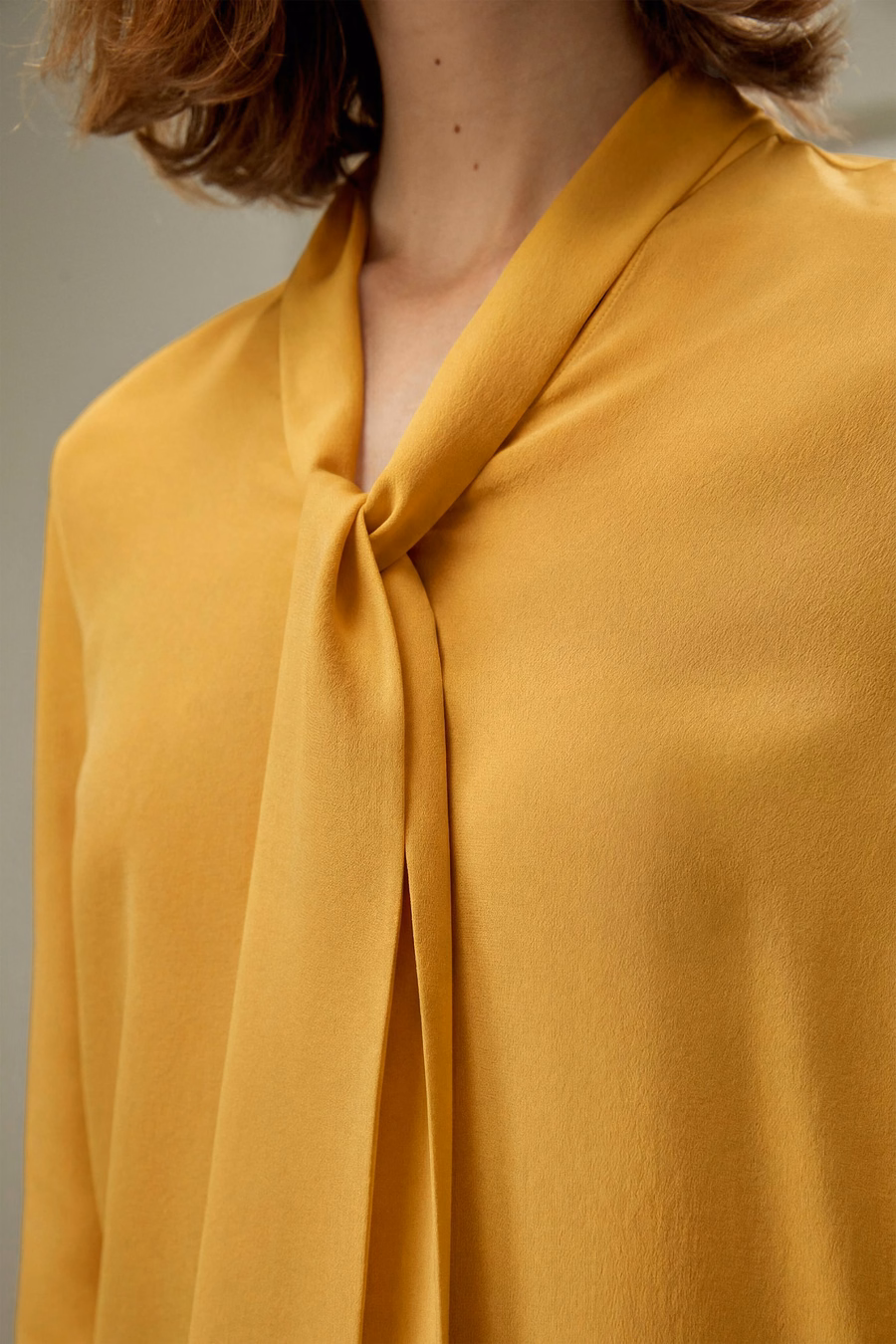 Seiden-Fliege-Bluse