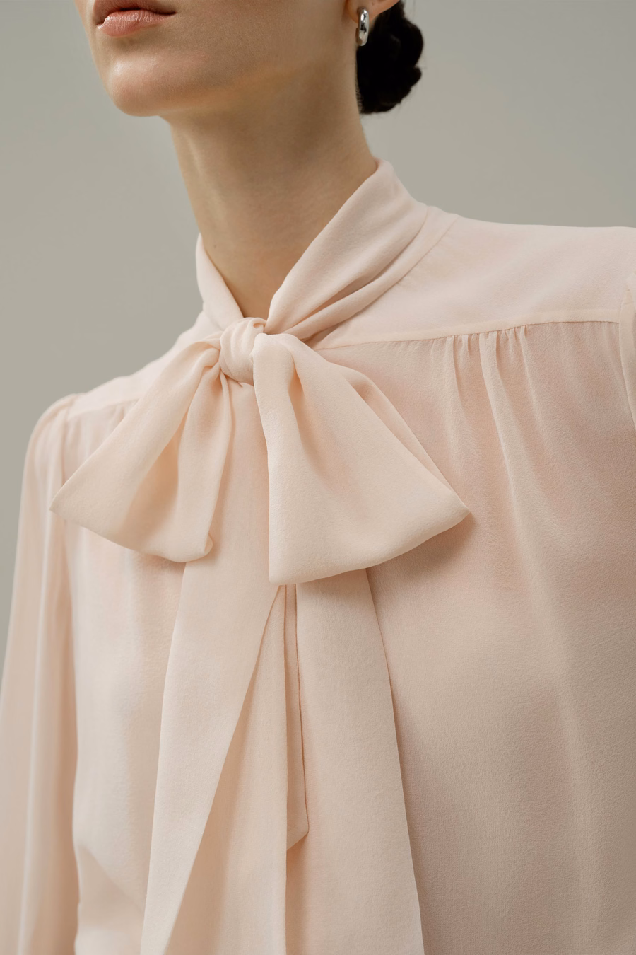 Fliege Seiden-Jasmin-Bluse