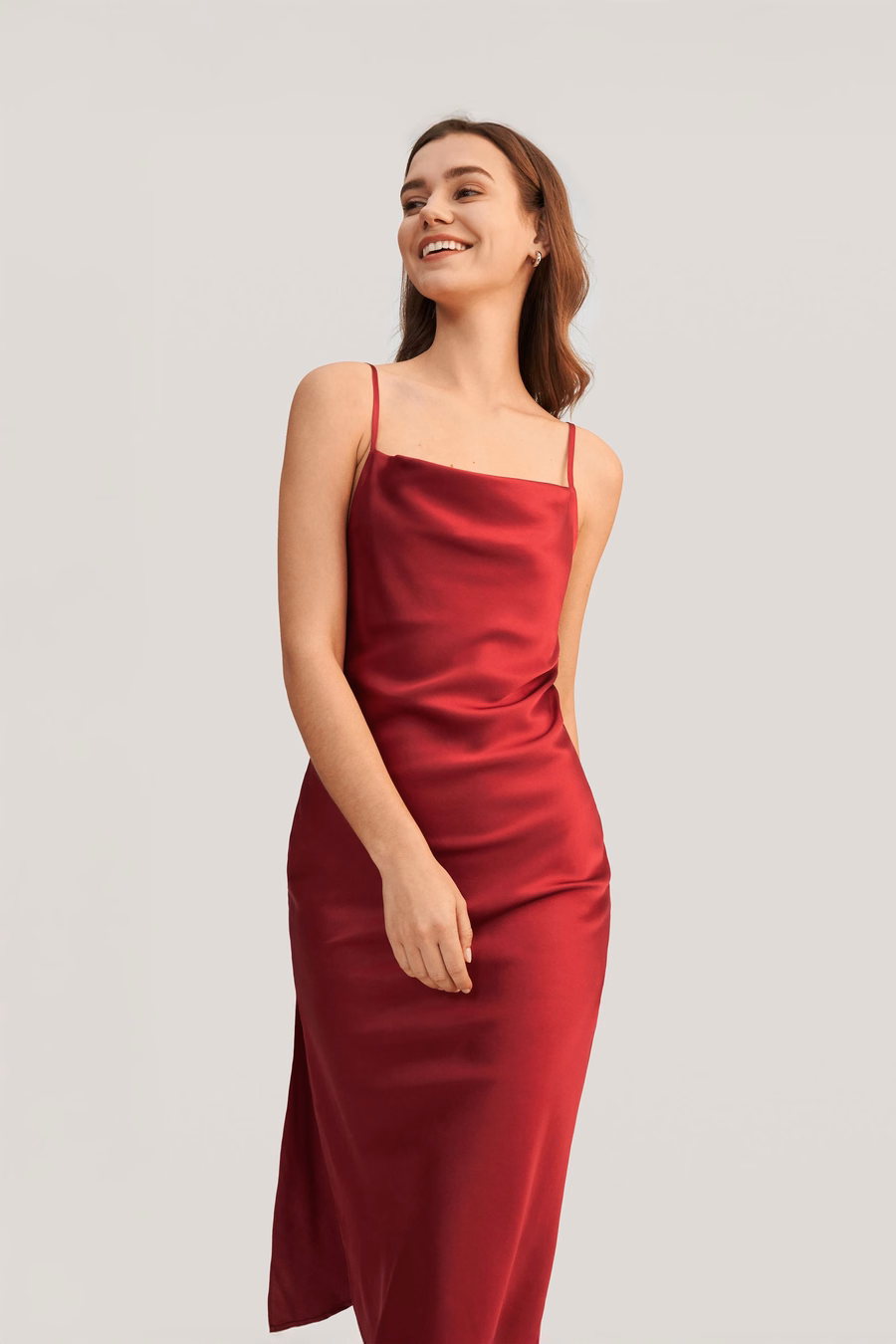 Elegantes verführerisches Cowl Neck Seidenkleid