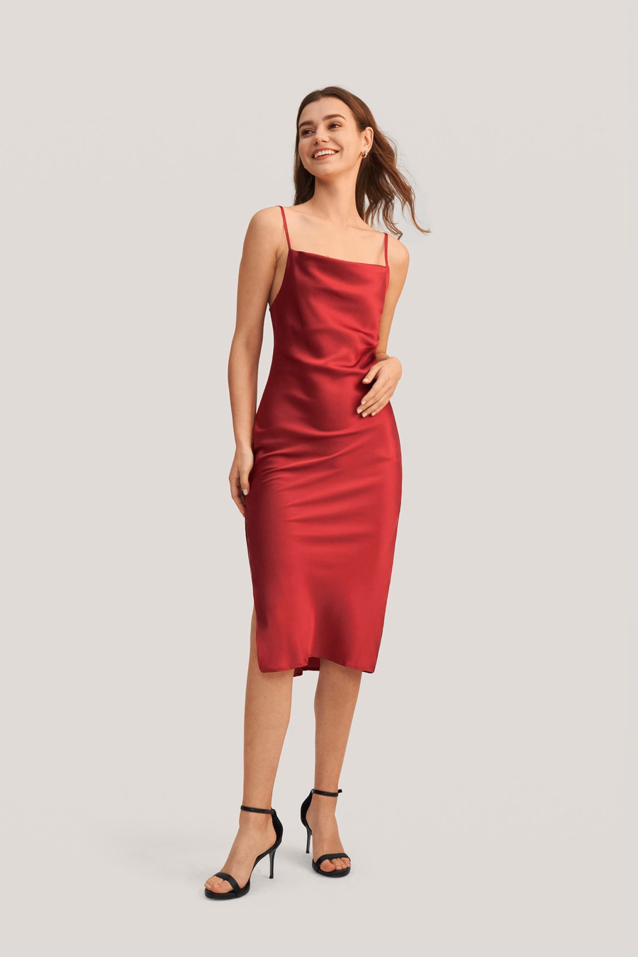Elegantes verführerisches Cowl Neck Seidenkleid