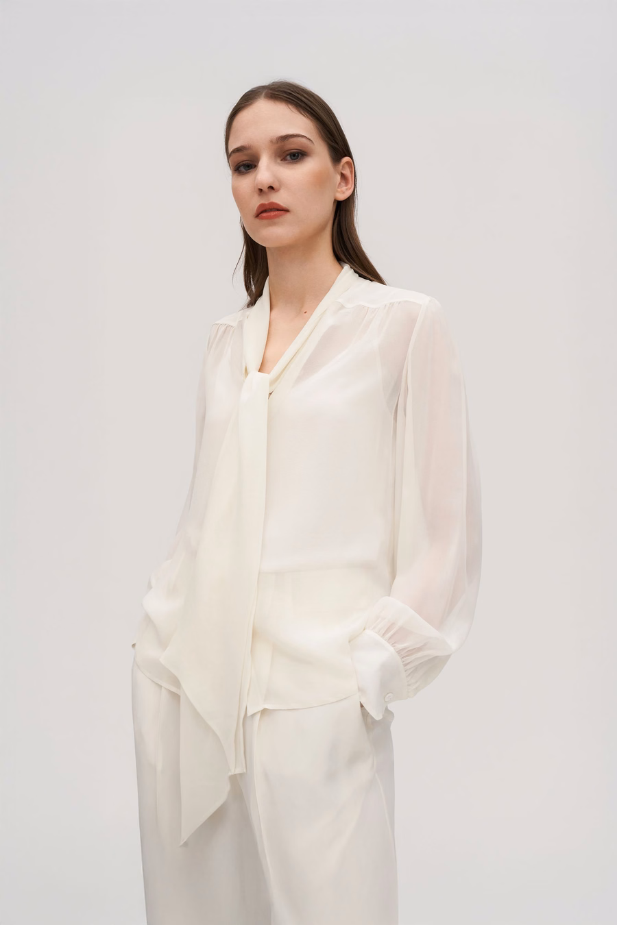 Fliege Seiden-Jasmin-Bluse