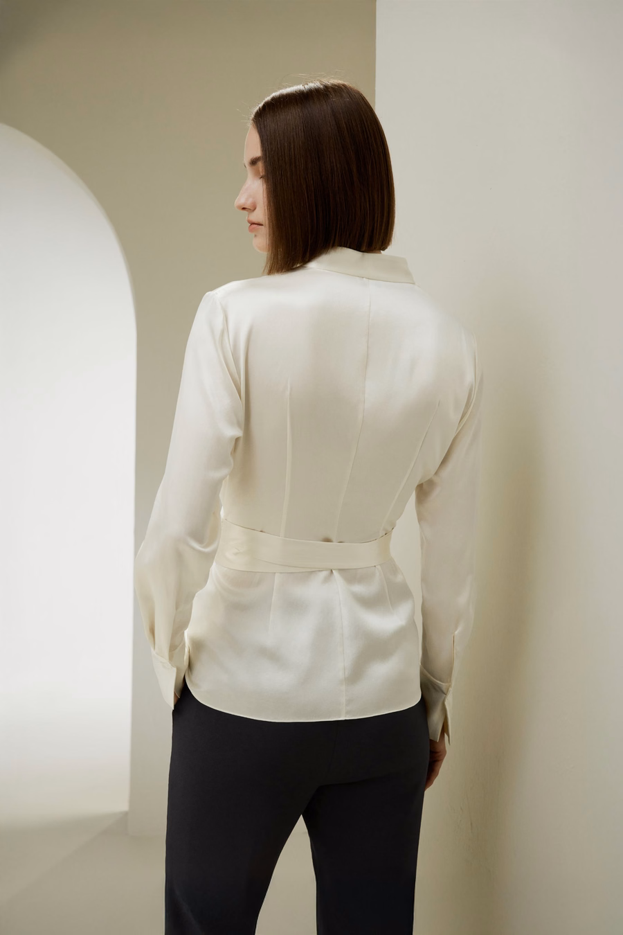 Seidige Wickelbluse