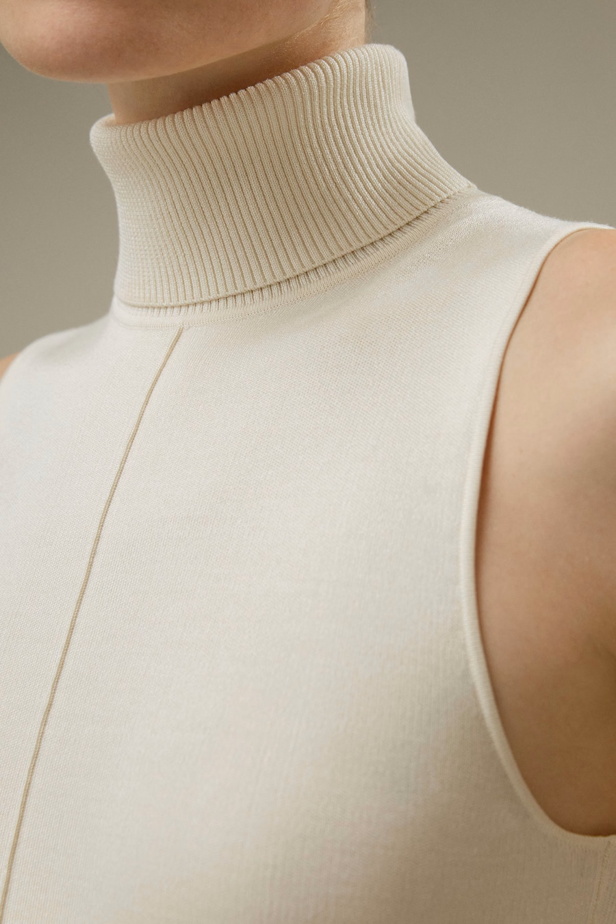 Silk Knitted Turtleneck Sleeveless Top