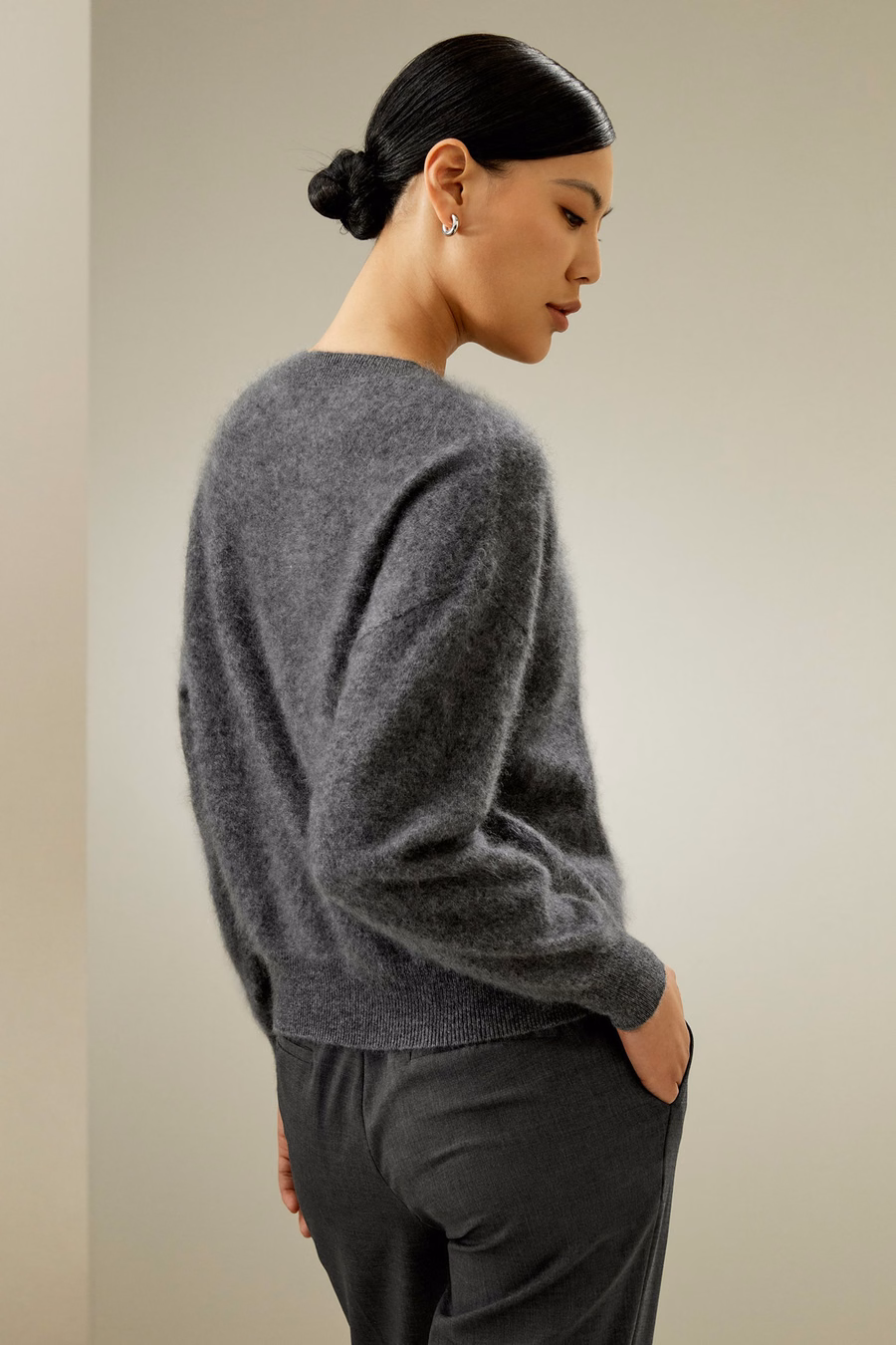 Entspannter Cashmere-Pullover mit fallenden Schultern