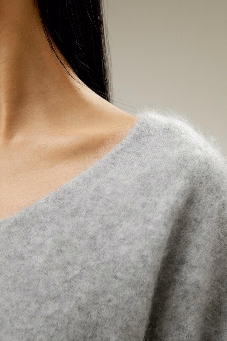 Gebürsteter V-Neck Cashmere-Pullover