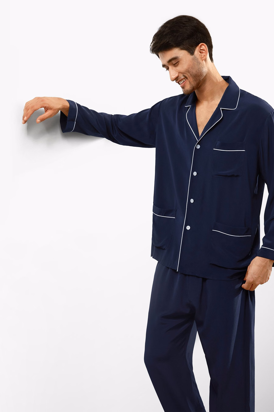 Seiden-Pyjama-Set mit Reverskragen