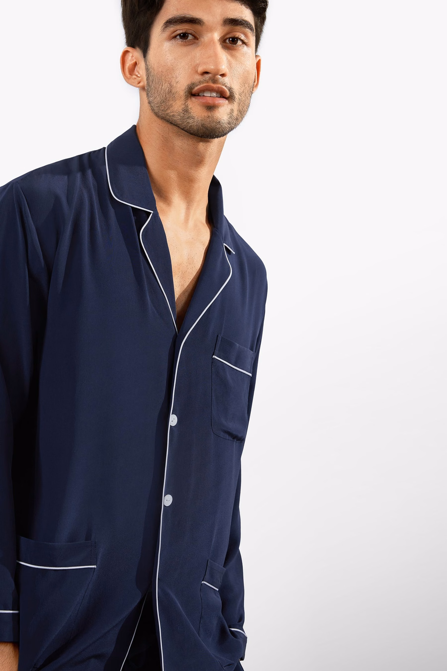 Seiden-Pyjama-Set mit Reverskragen