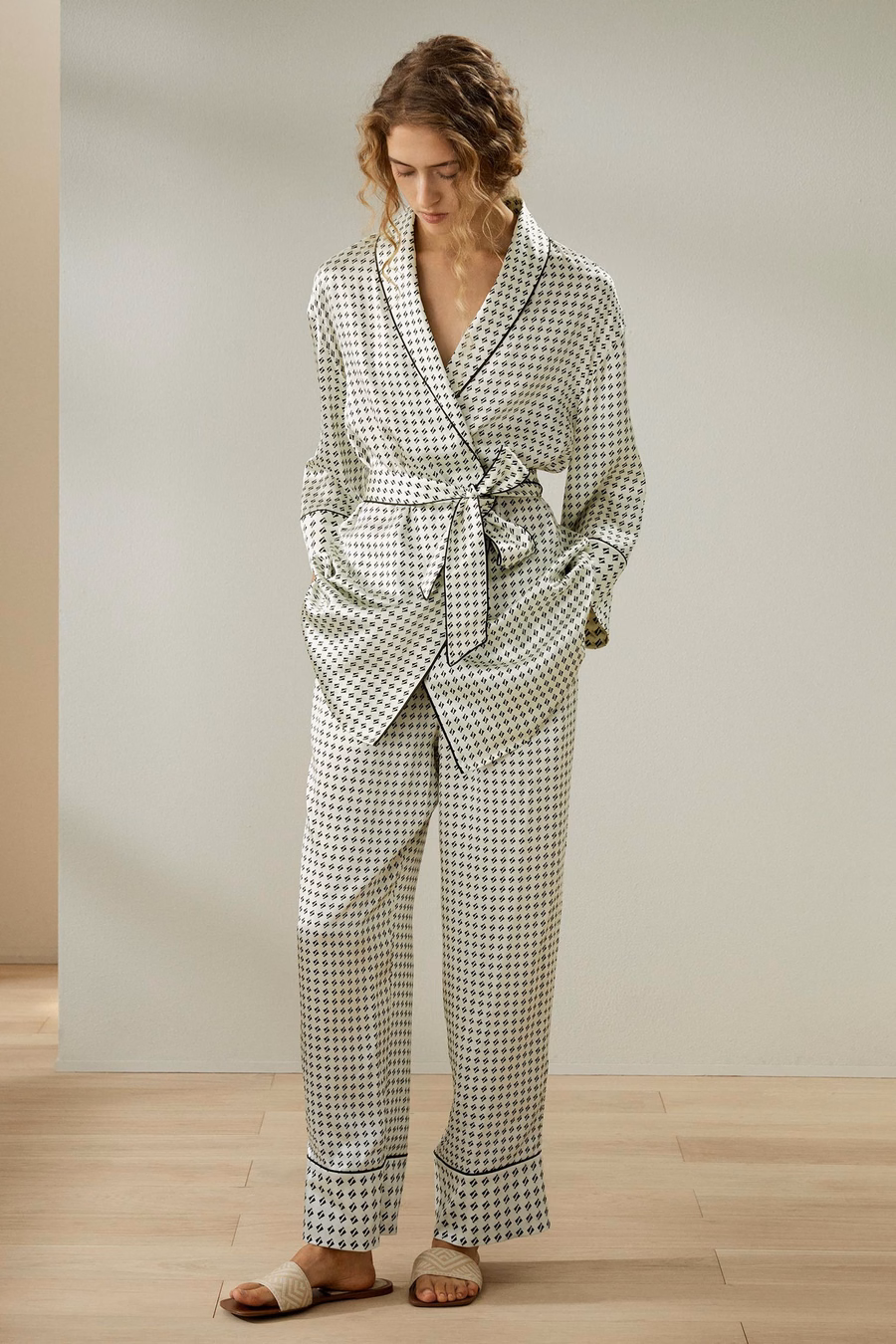 Pena-Robe mit Hose
