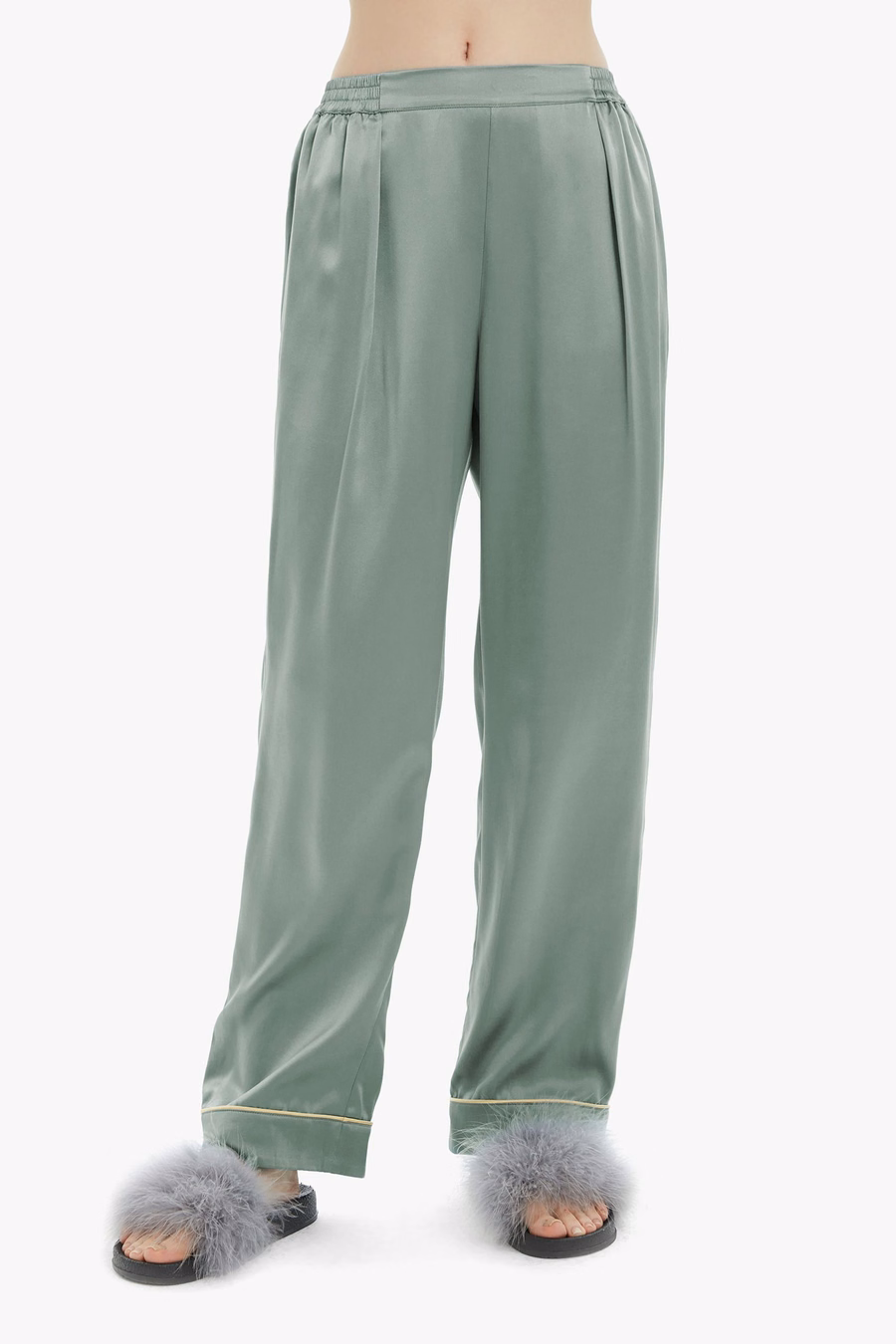 Gold-Piping Seiden-Pyjama-Set