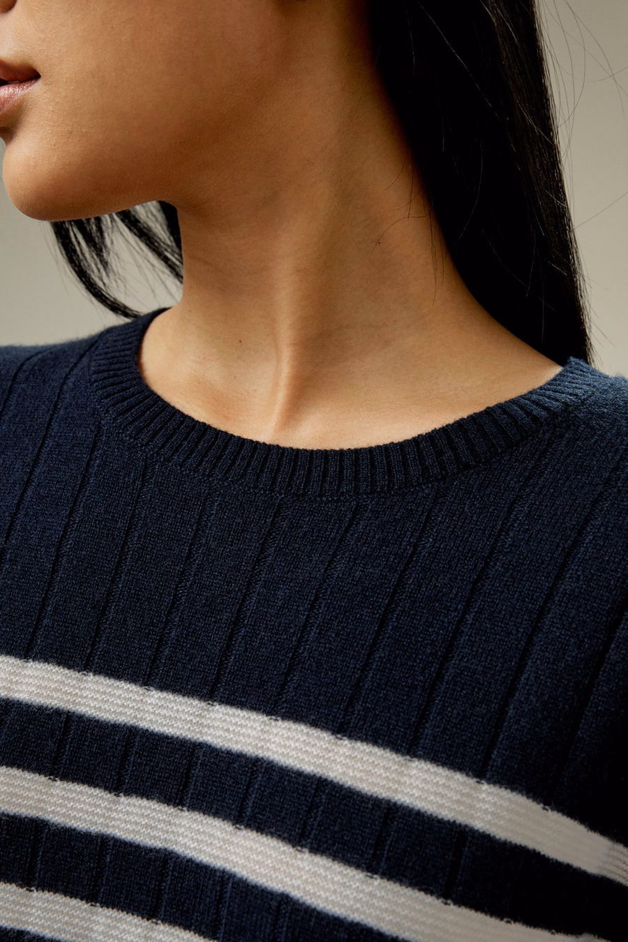 Drop-Shoulder gestreifter Cashmere-Pullover