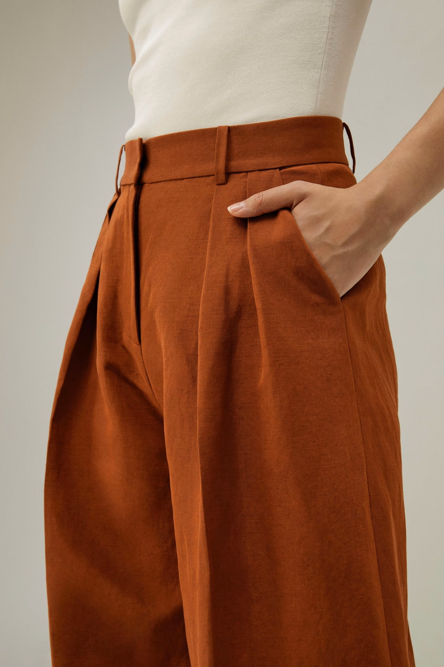 Front-gefaltete Seiden-Leinen-Mischhose