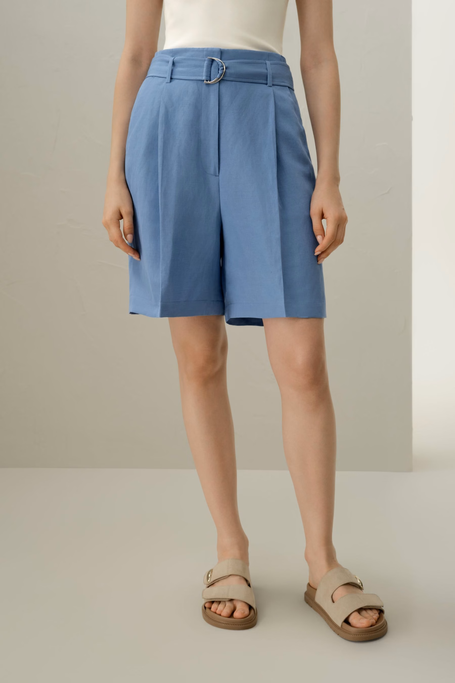 Seiden-Leinen-Gürtel-Shorts
