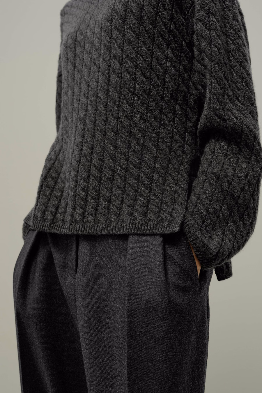 Rundhals Kabelstrick-Kaschmir-Pullover