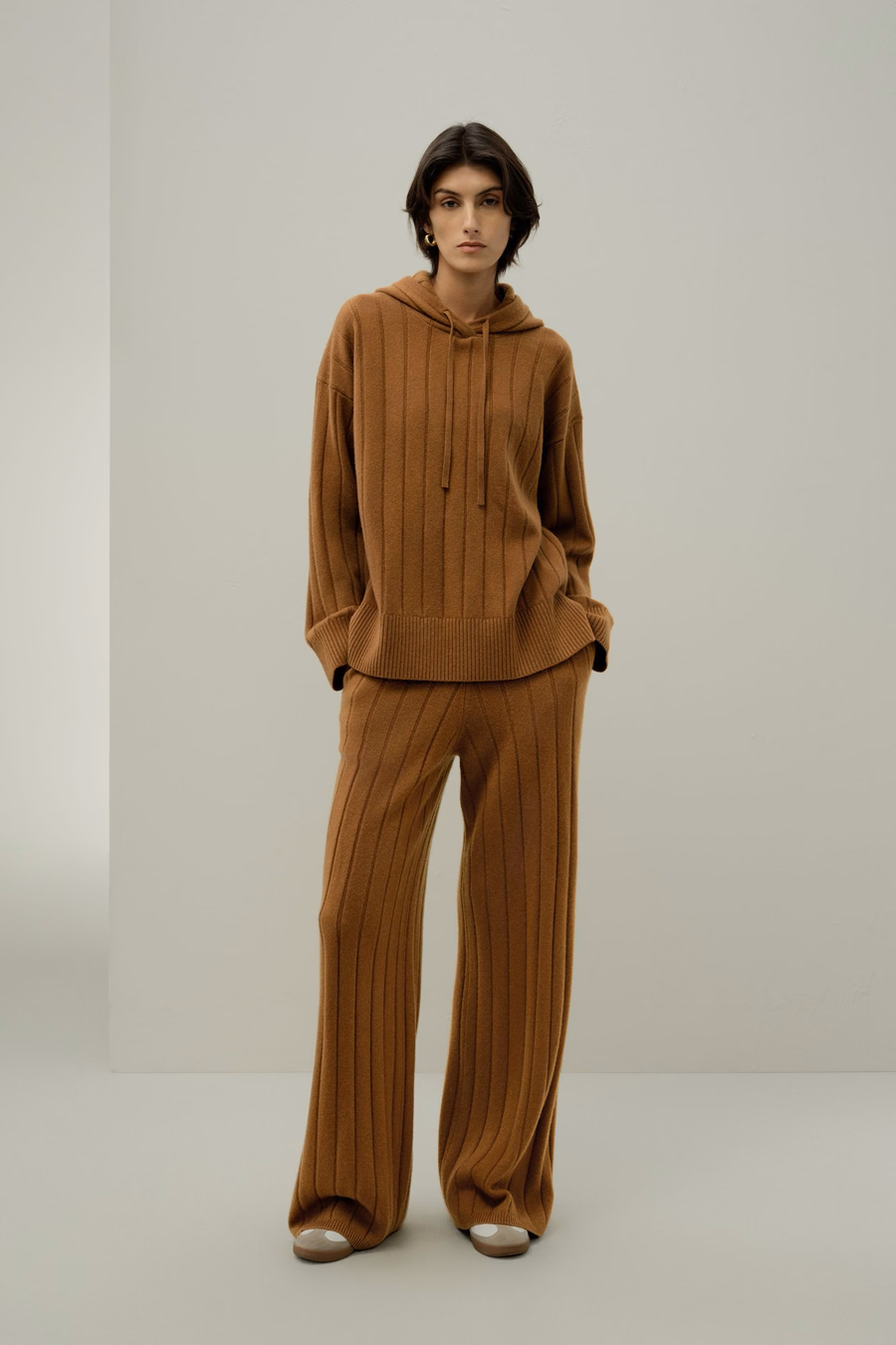 Gerippter Kapuzenstrickpullover